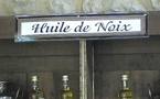 A Cénac en Périgord: l'huile de noix élixir de santé