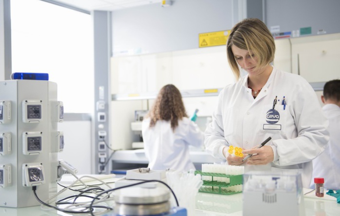 Un laboratoire de CEVA (DR) Un laboratoire de CEVA (DR)