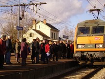 Rassemblement en gare de Gourdon (ph site bataildurail)