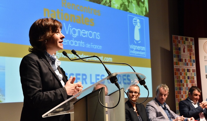 Carole Delga aux côtés des vignerons indépendants