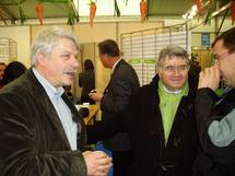 Claude Allègre en compagnie d'Yves Bertrand (à gauche) président du SIFEL (Paysud)