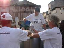 Grève du lait: 10 000 litres  de lait déversés dans Villeneuve-sur-Lot