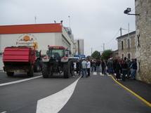 Les manifestants à la Laiterie des Chaumes