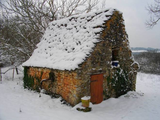 Maison de Jacquou enneigée (ph Paysud-IG) Maison de Jacquou enneigée (ph Paysud-IG)