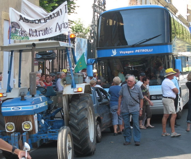 Les retraités agricoles dans la rue à Bergerac