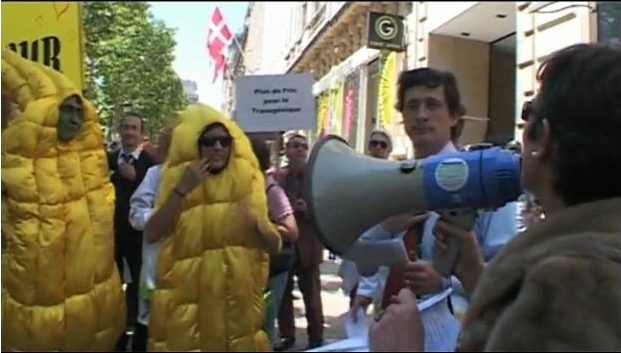 Image extraite d'une drôle de vidéo ( fausse manif pro ogm le jour de Nature capitale à Paris-Dailymotion)