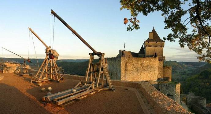 Le château de Castelnaud fait revivre le Moyen-Age