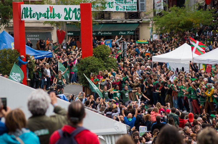 Tour Alternatiba: arrivée en force à Bayonne