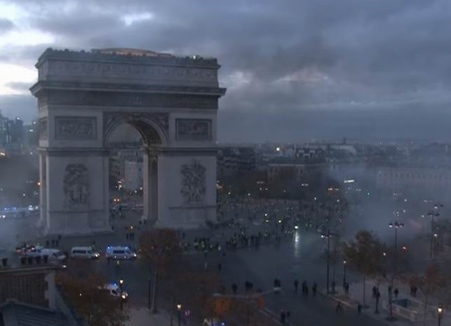 La France a mal à son Arc de Triomphe