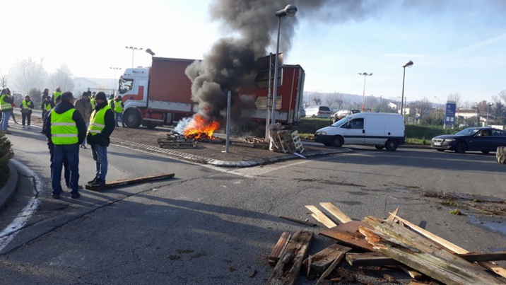 A Agen (ph CR) A Agen (ph CR)