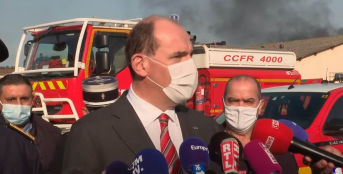 Castex sur fond de fumée noire en Lot-et-Garonne
