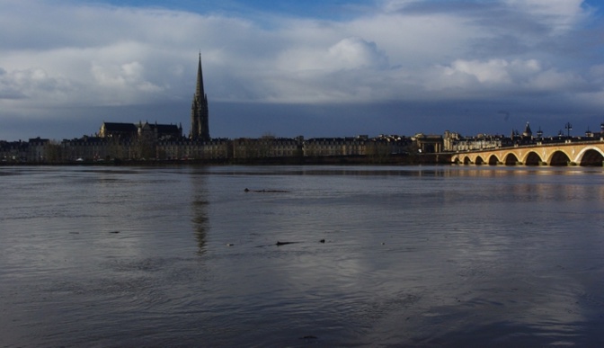 Quand la Garonne est en crue à Bordeaux (Ph Paysud)