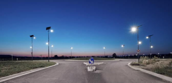 Eclairage d'un rond-point de la technopole agenaise (ph DR) Eclairage d'un rond-point de la technopole agenaise (ph DR)