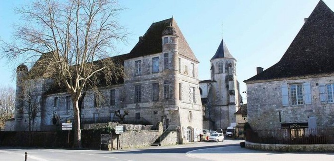 Le Palais des Evêques d'Issigeac (ph Fondation du P.)