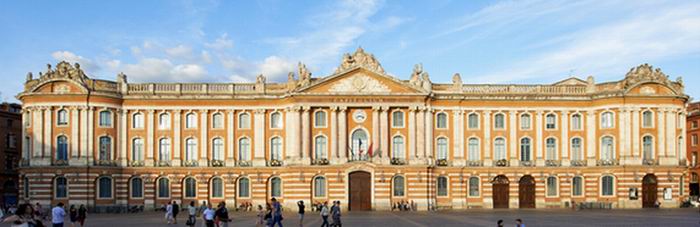 Le Capitole à Toulouse (ph site Toulouse Tourisme)