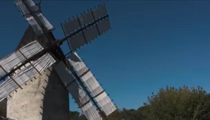 Le moulin de Vensac (capt.écran vidéo bordeaux-tourisme) Le moulin de Vensac (capt.écran vidéo bordeaux-tourisme)