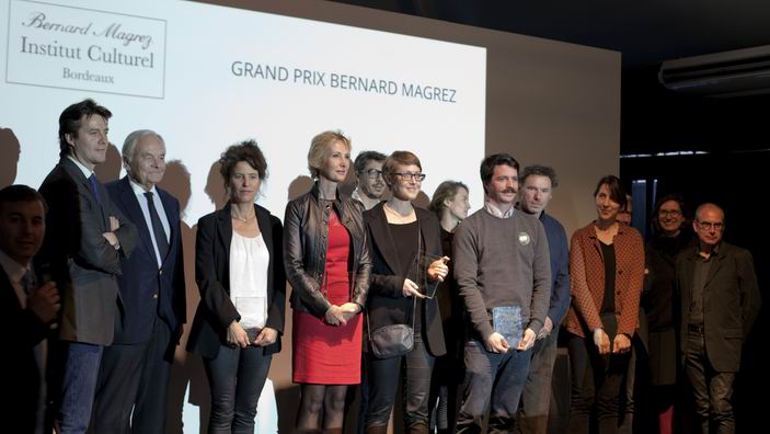 Artistes sur le podium en compagnie de B. Magrez (Ph Stéphane Abboud)