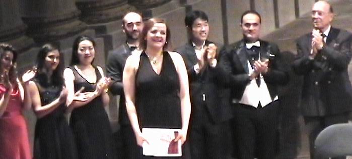 Valentine Martinez sacrée trois fois au premier concours de chant Robert  Massard (Bordeaux)