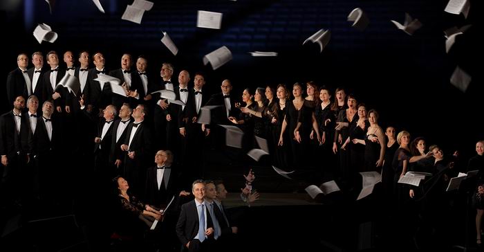 Le Choeur de l'Opéra de Bordeaux (Ph Roberto Giostra)