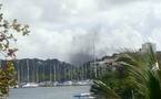 Le gouvernement tente d'éteindre le feu en Guadeloupe