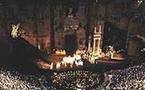 La  Traviata à Orange: quand le mur écrase le romantisme