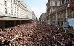 La  Technoparade de Paris sur la ligne de départ