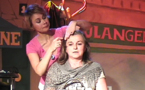 Théâtre: "Panique au Salon" quand la coiffeuse connait la musique