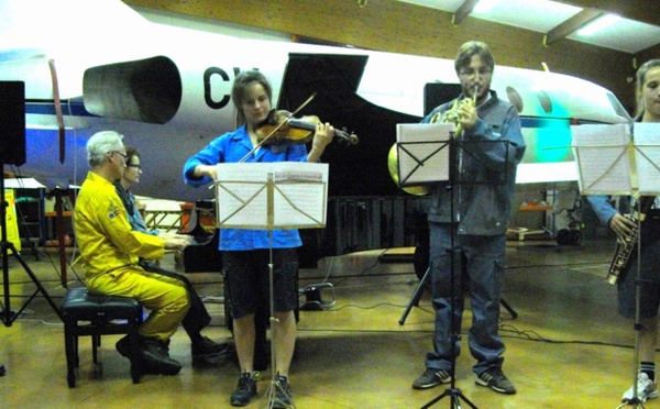 La musique de Prokofiev s'envole à Aérocampus-Aquitaine